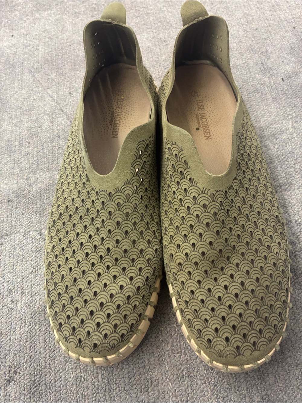 Isle Jacobsen Olive Green Slip-On Patterned Knit Sneakers